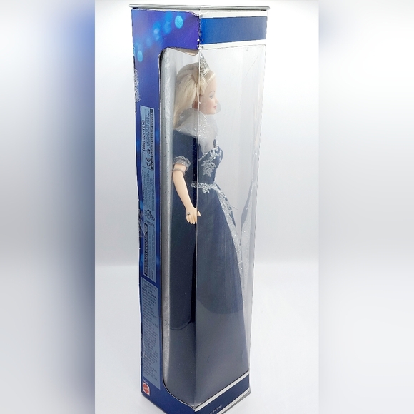 Vintage Y2K Millennial Princess Barbie With Hallmark Collectible Ornament In box - Picture 10 of 11